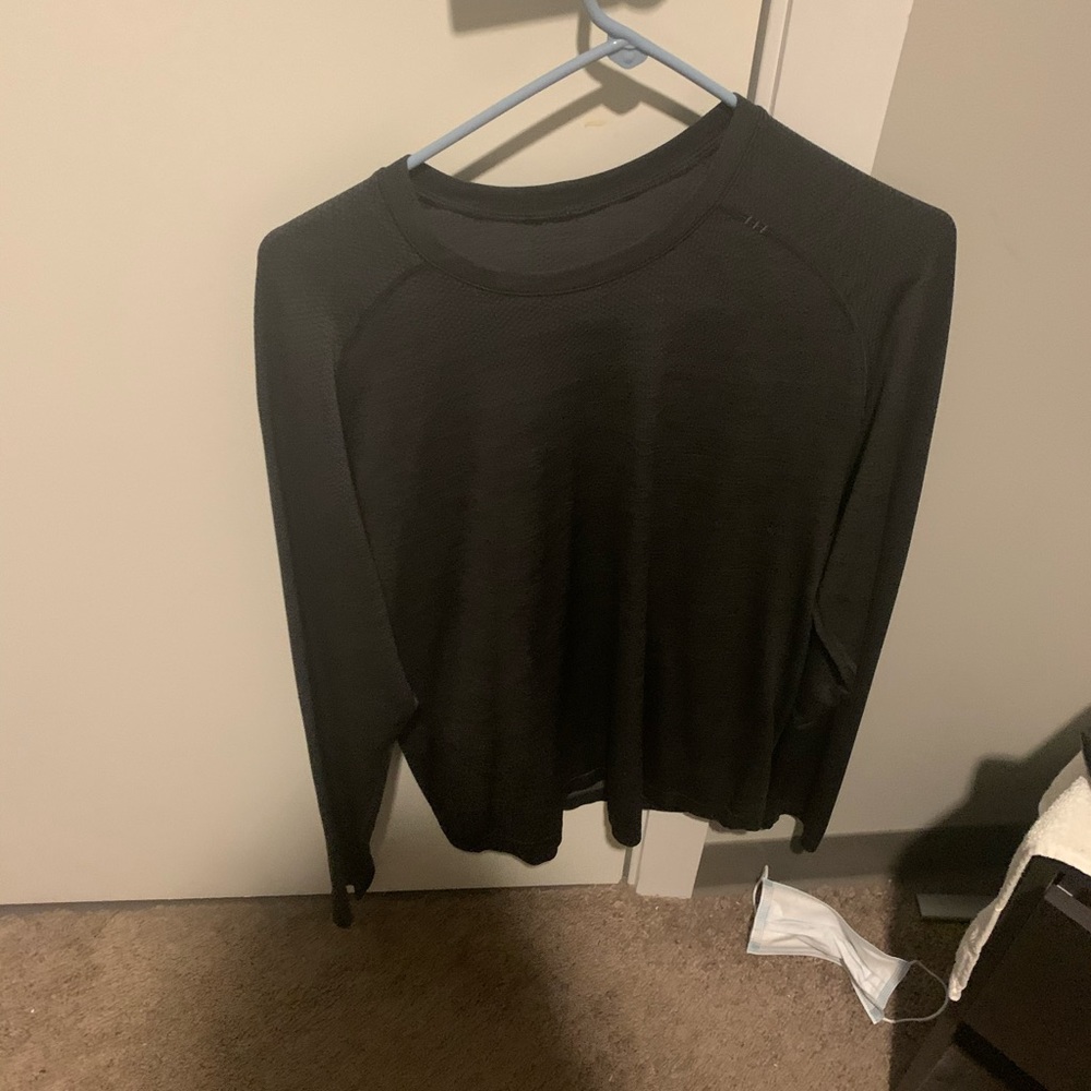 Lululemon MVT long sleeve